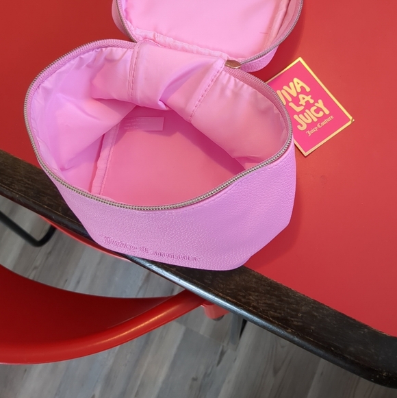 Juicy Couture Accessories - ‼️ NWT JUICY COUTURE Pink Travel Cosmetic Bag Zipper, Handle Makeup